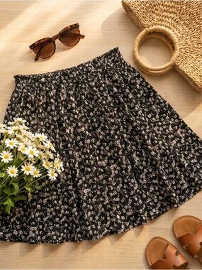 Japna Floral Mini Skirt Size M - 100% Rayon - BOGO $7 DEAL